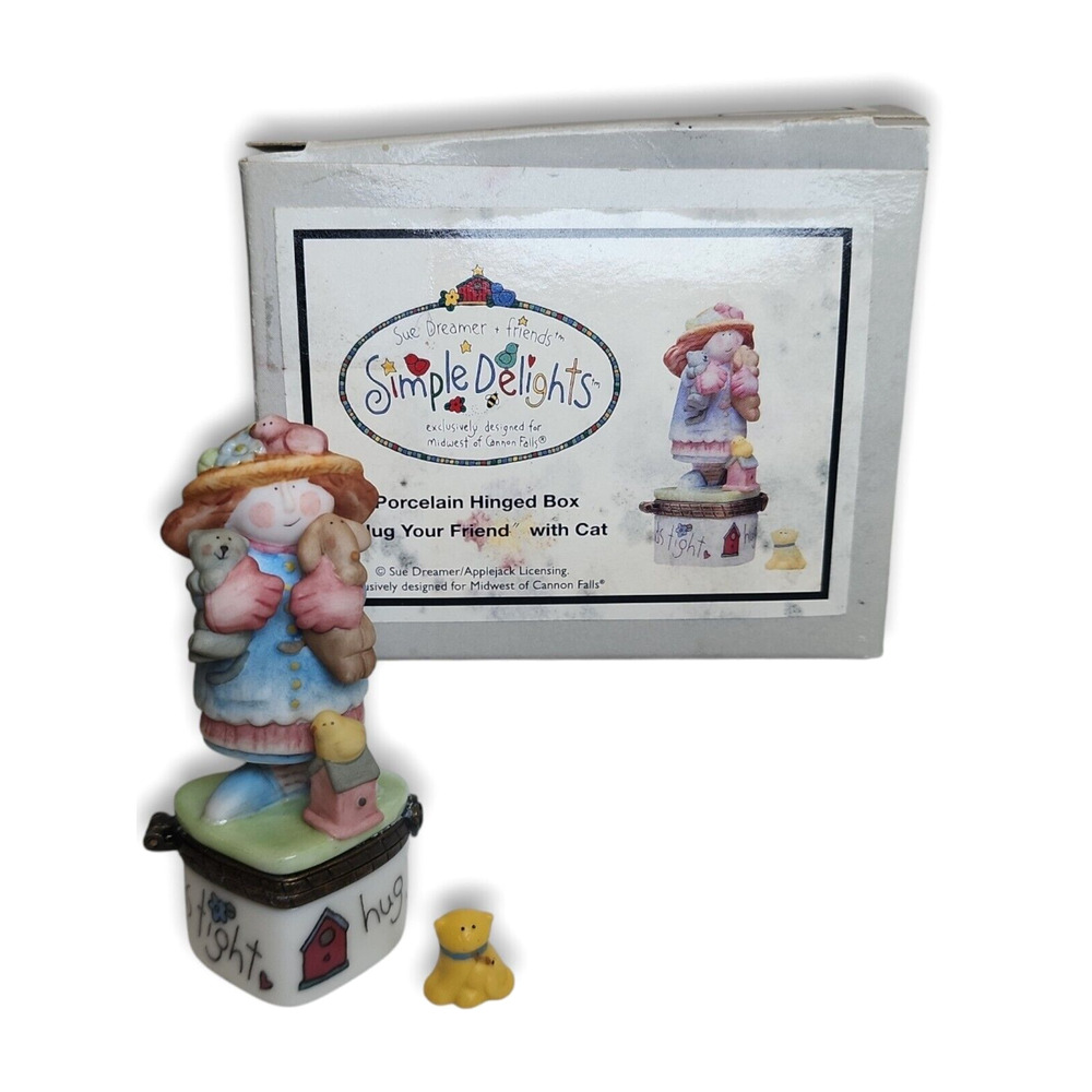 New Simple Delights Porcelain Hinged Trinket Box Hug Your Friend with a Cat 3"